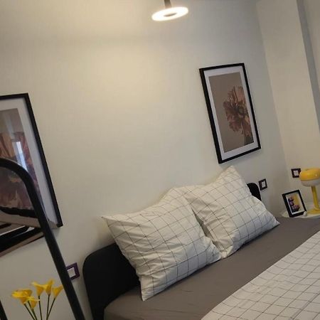 Spacious Town House With Balcony มงตาญัค ภายนอก รูปภาพ