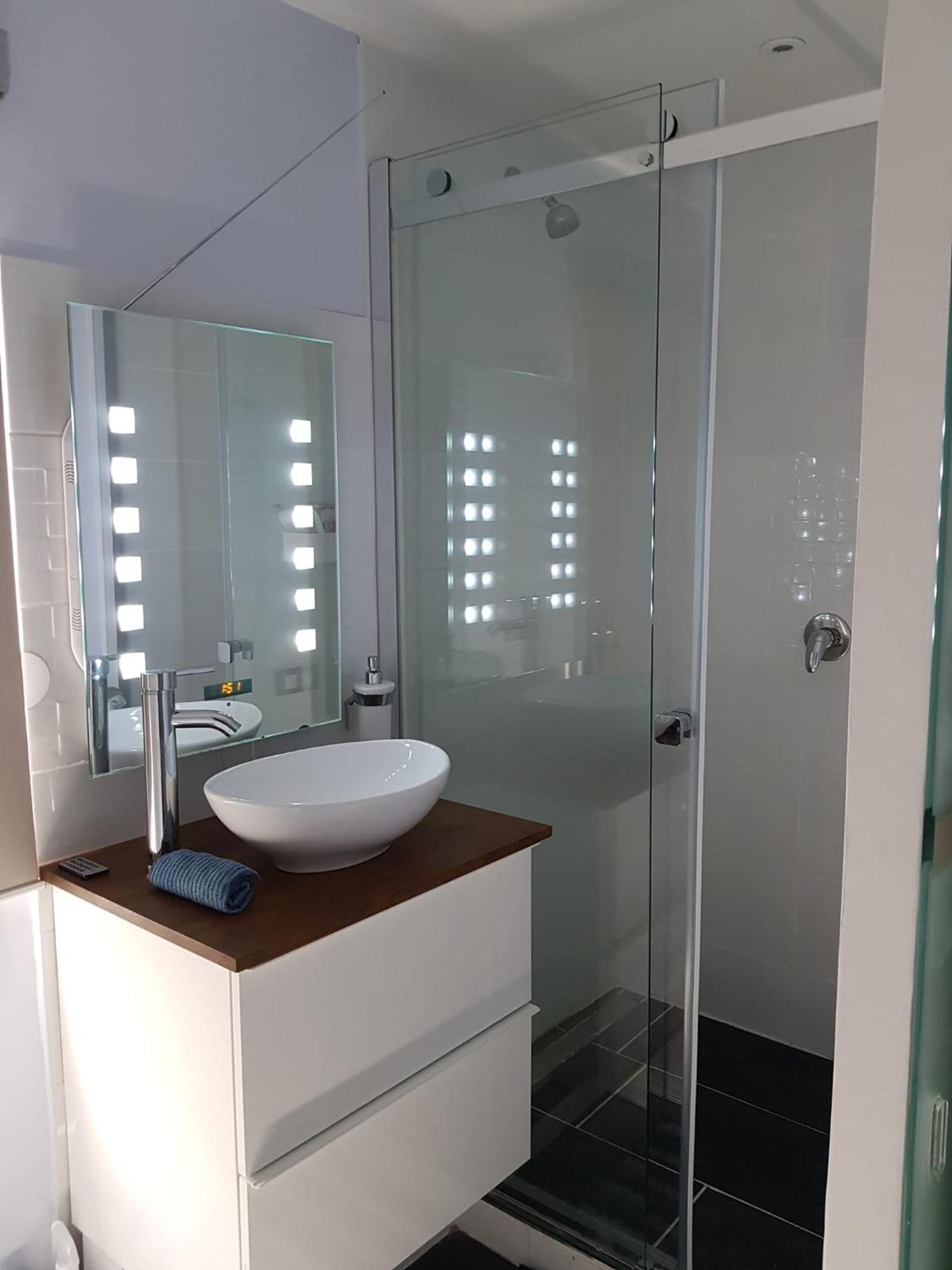 Spacious Town House With Balcony มงตาญัค ภายนอก รูปภาพ